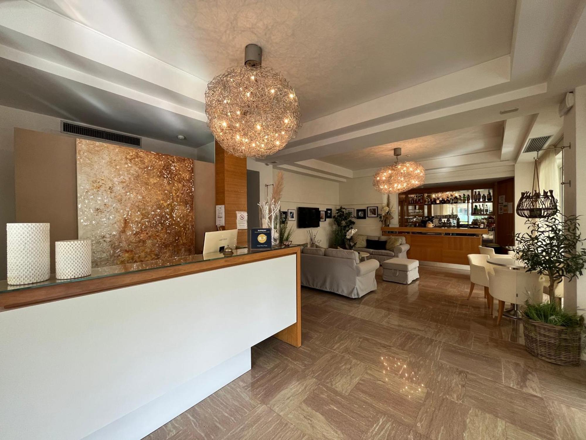 Hotel Mon Pays Riccione Exterior foto