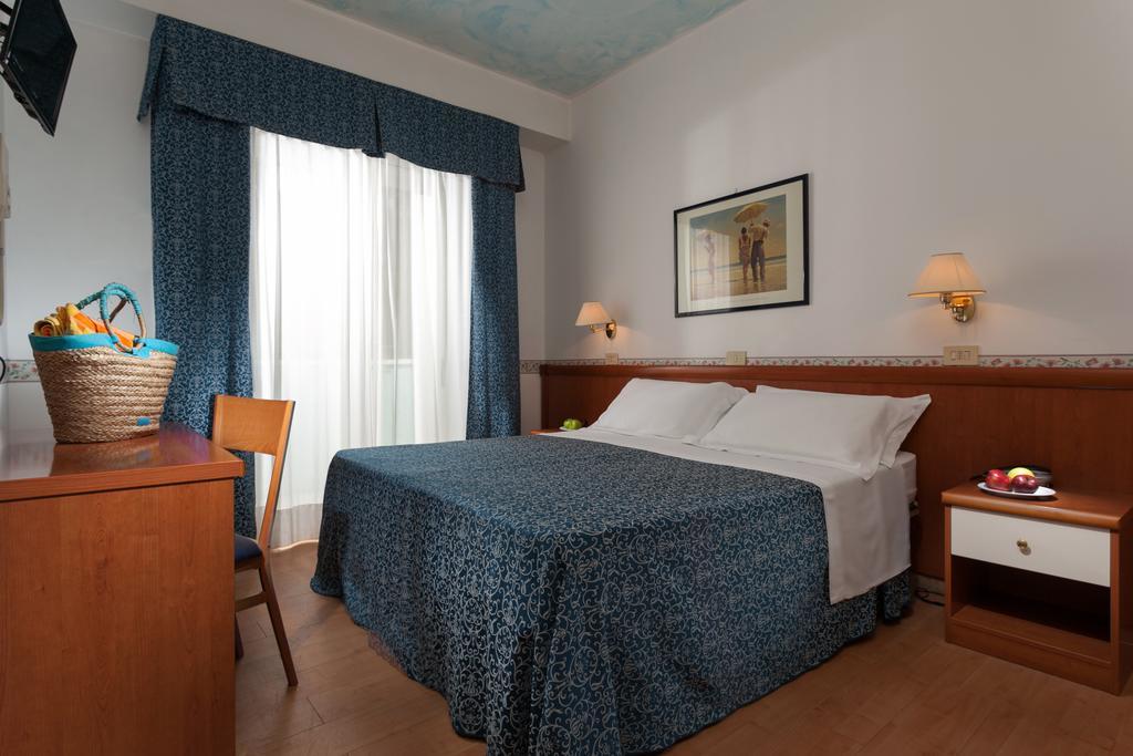Hotel Mon Pays Riccione Exterior foto